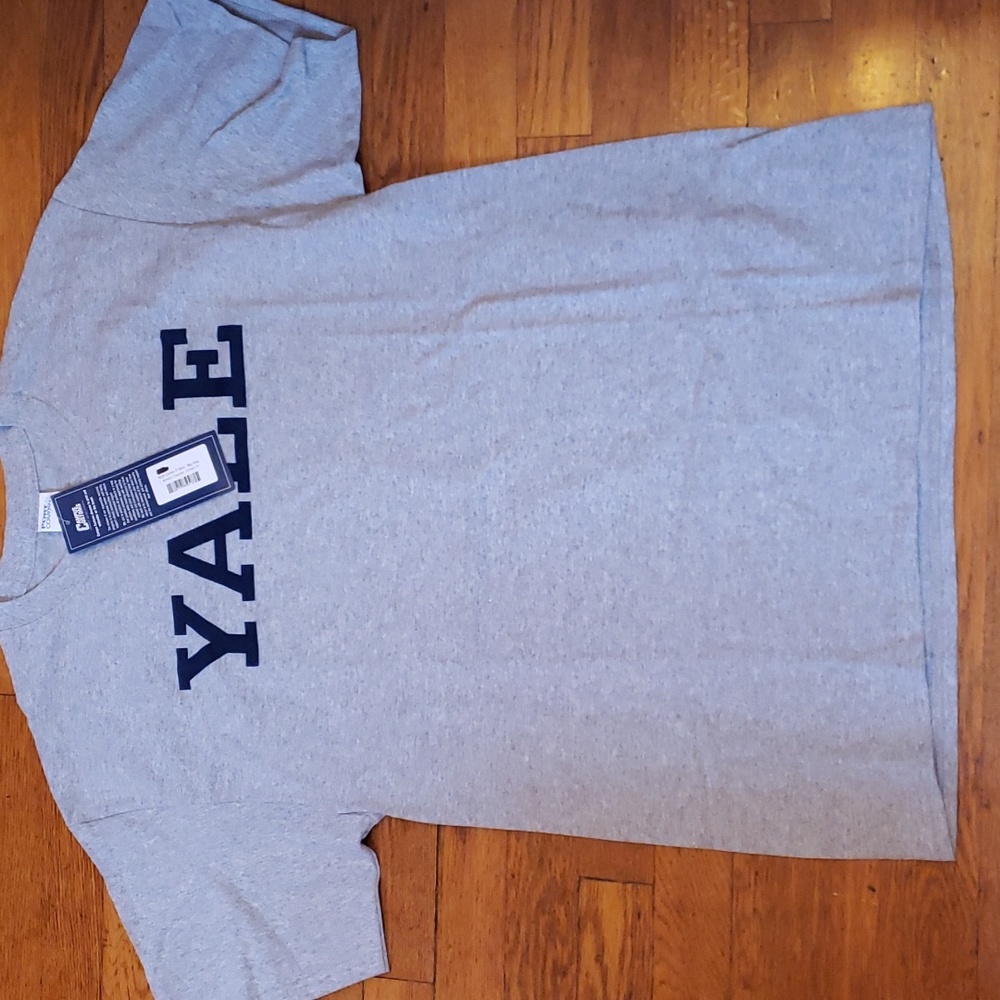 Mens 100% cotton Yale T shirt NWT Gray